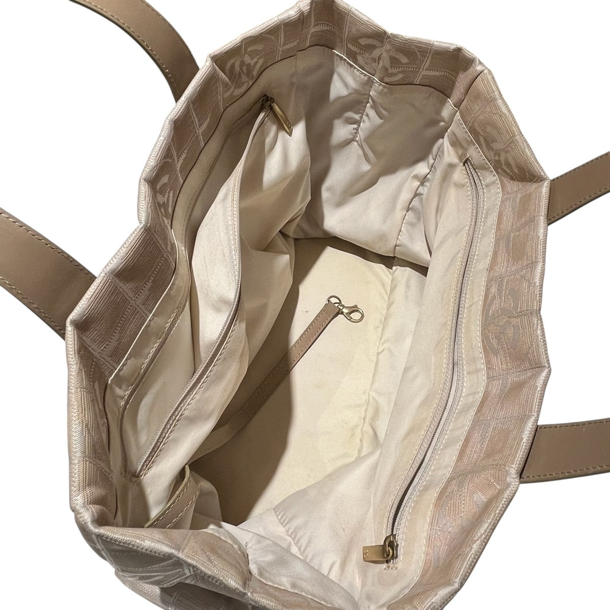 ニュートラベルライントートバック