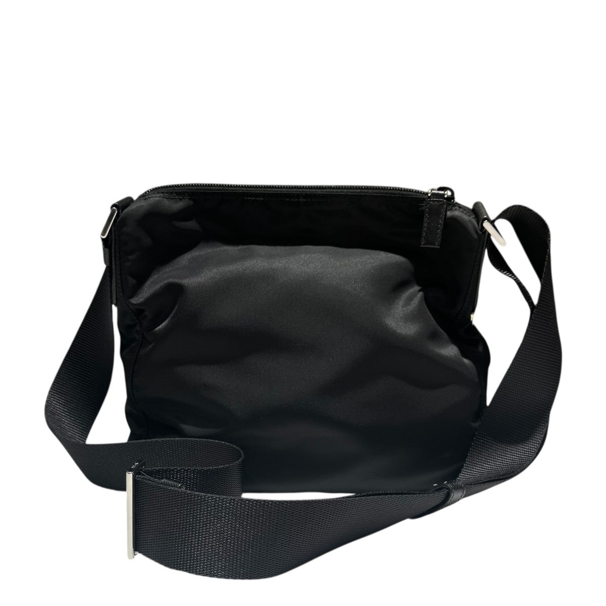 三角プレートショルダーバック