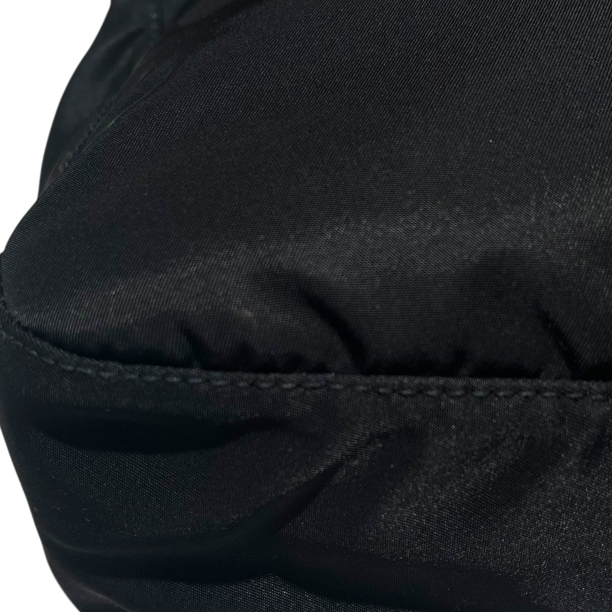 三角プレートショルダーバック