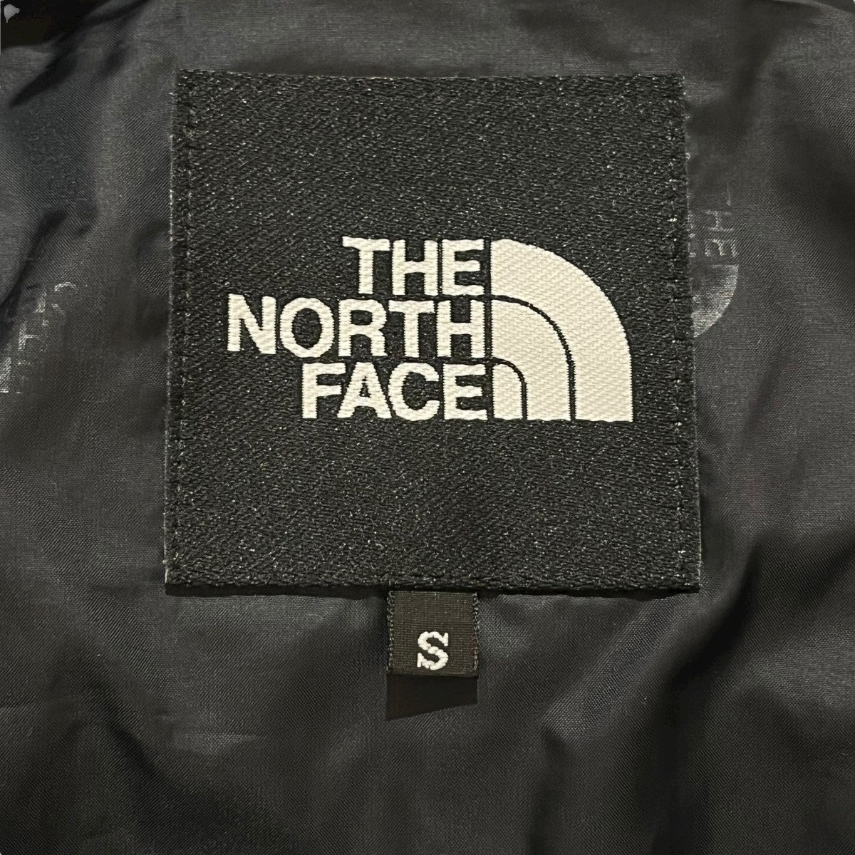 マウンテンジャケットNP62236 Mountain Light Jacket