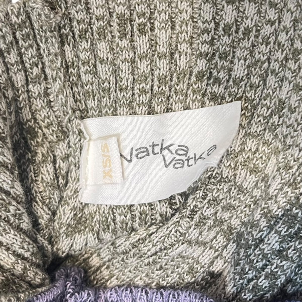 ニットカーディガン