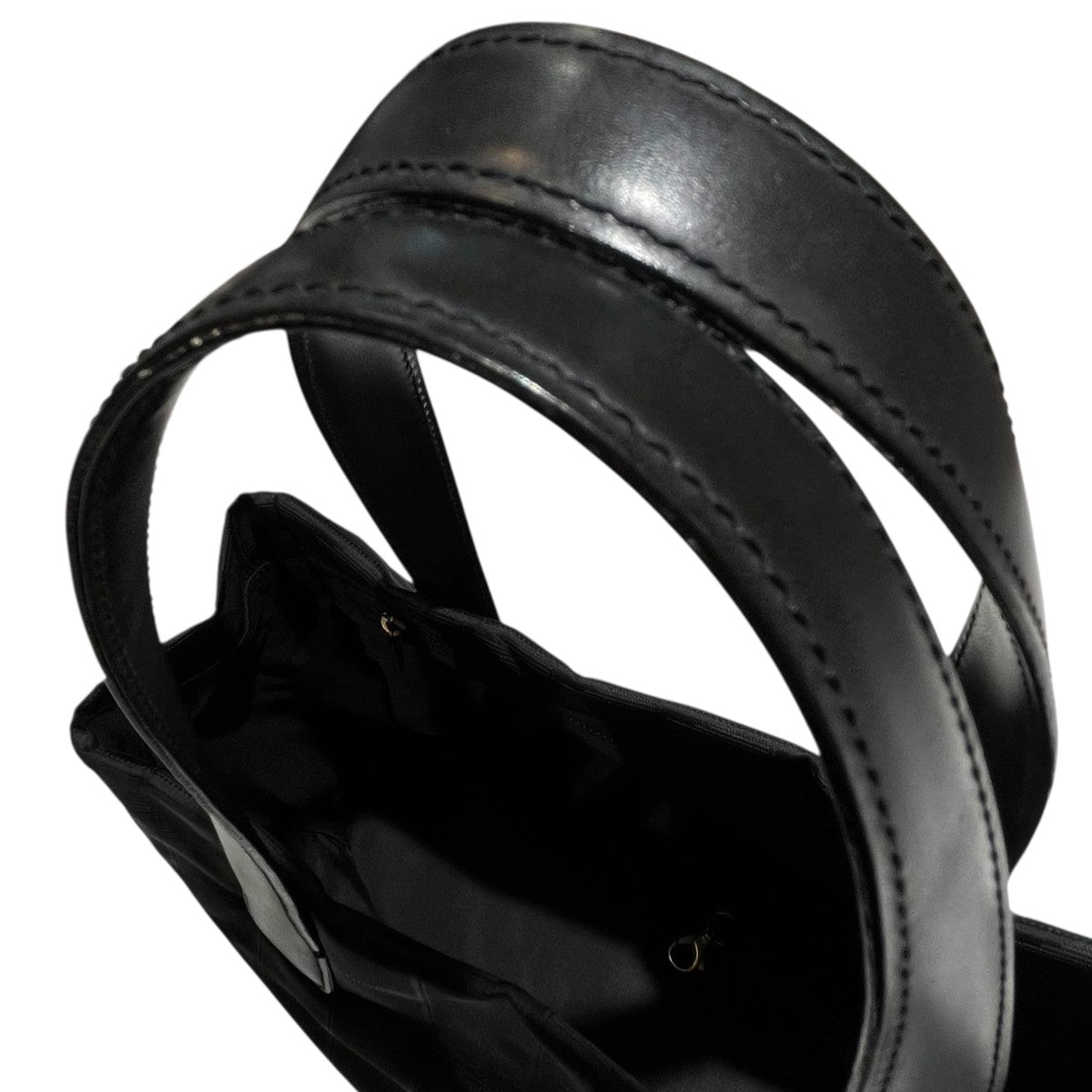 ニュートラベルライントートバック