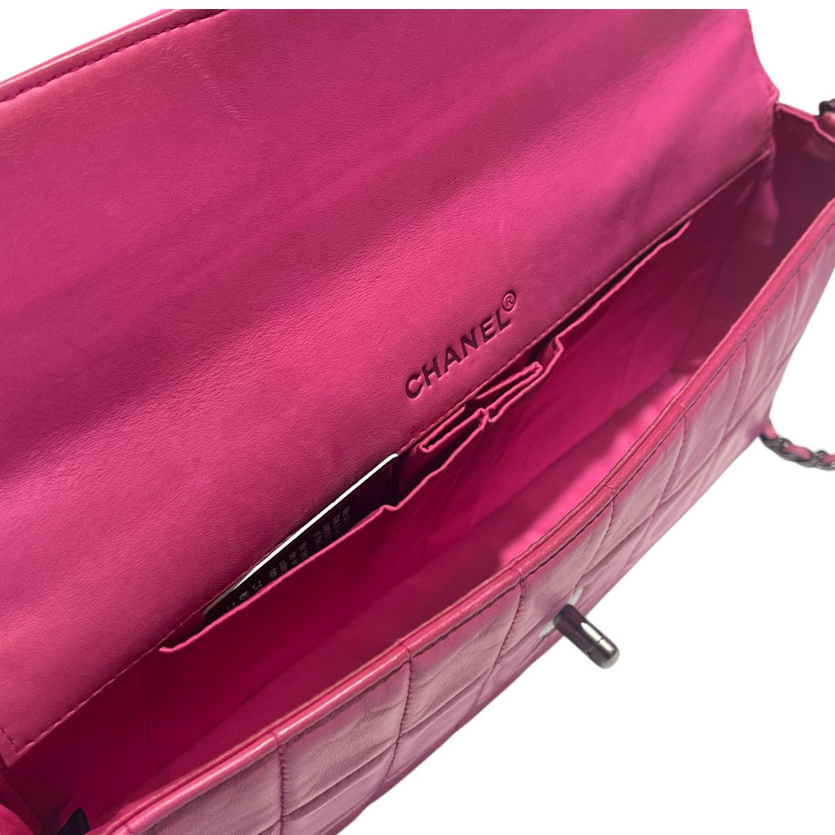 チョコバーチェーンショルダーバッグ