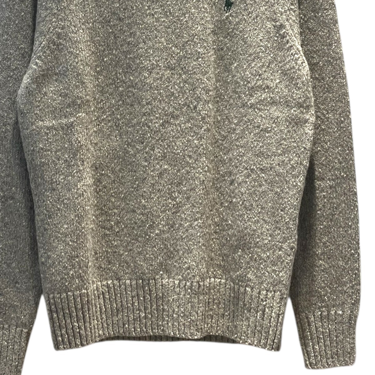 ワンポイントクルーネックニット