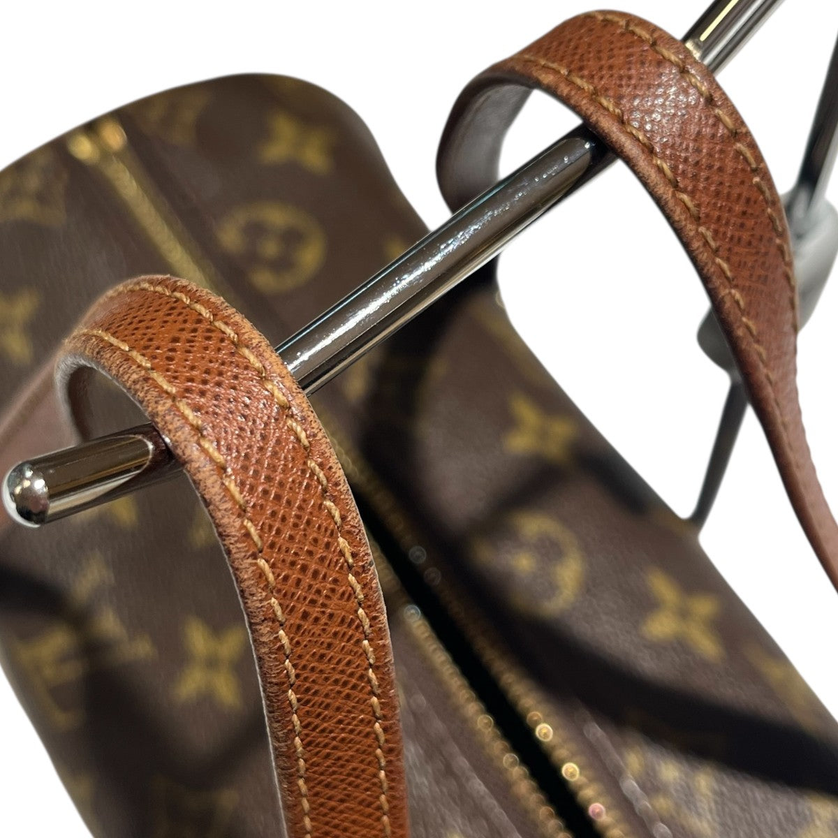 LOUIS VUITTON(ルイヴィトン) パピヨン26モノグラムハンドバックM51366