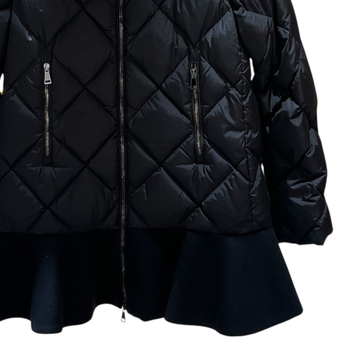 MONCLER VOUGLANS裾フリルダウンジャケット 古着・中古-4枚目のアイテム画像