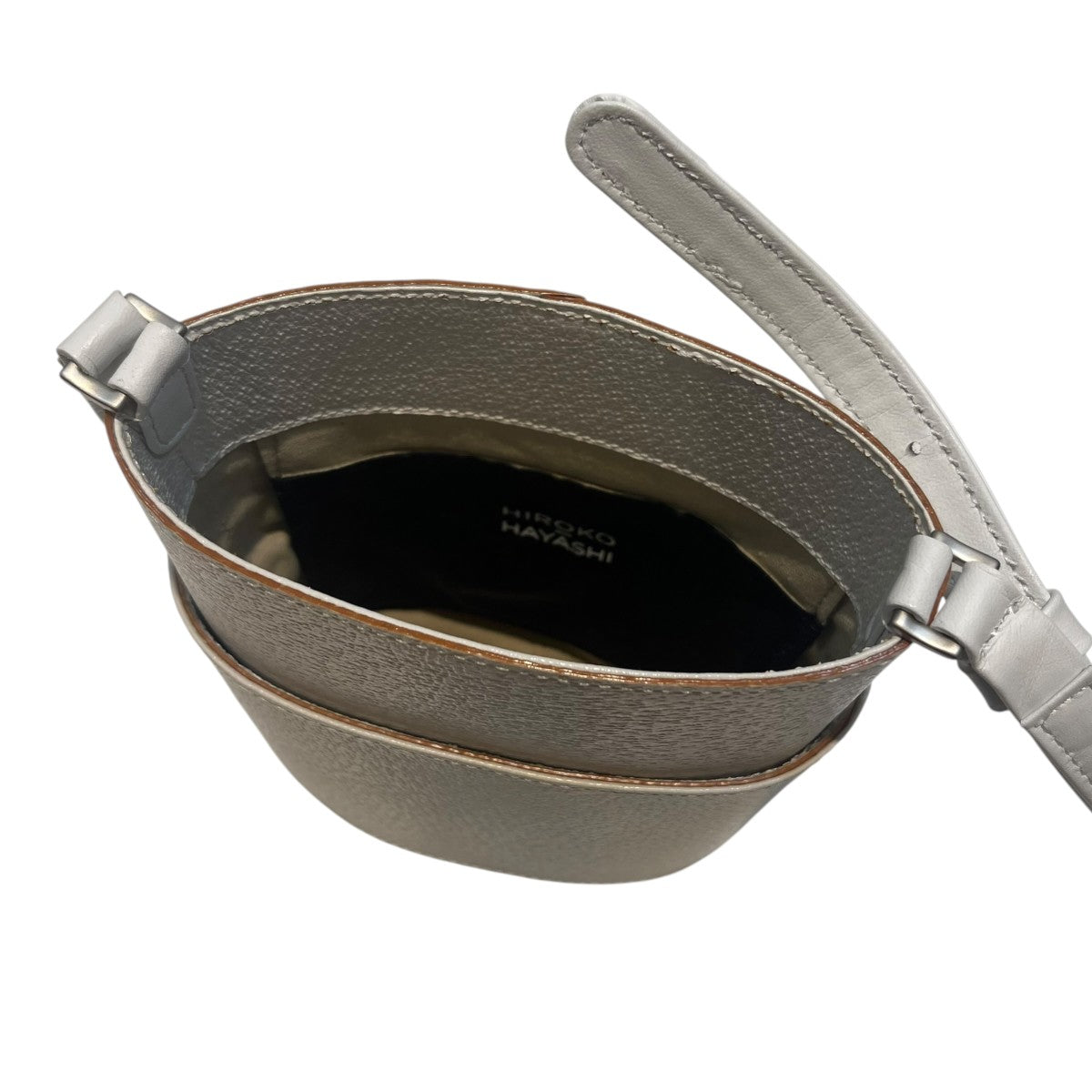 PIGROショルダーバッグ