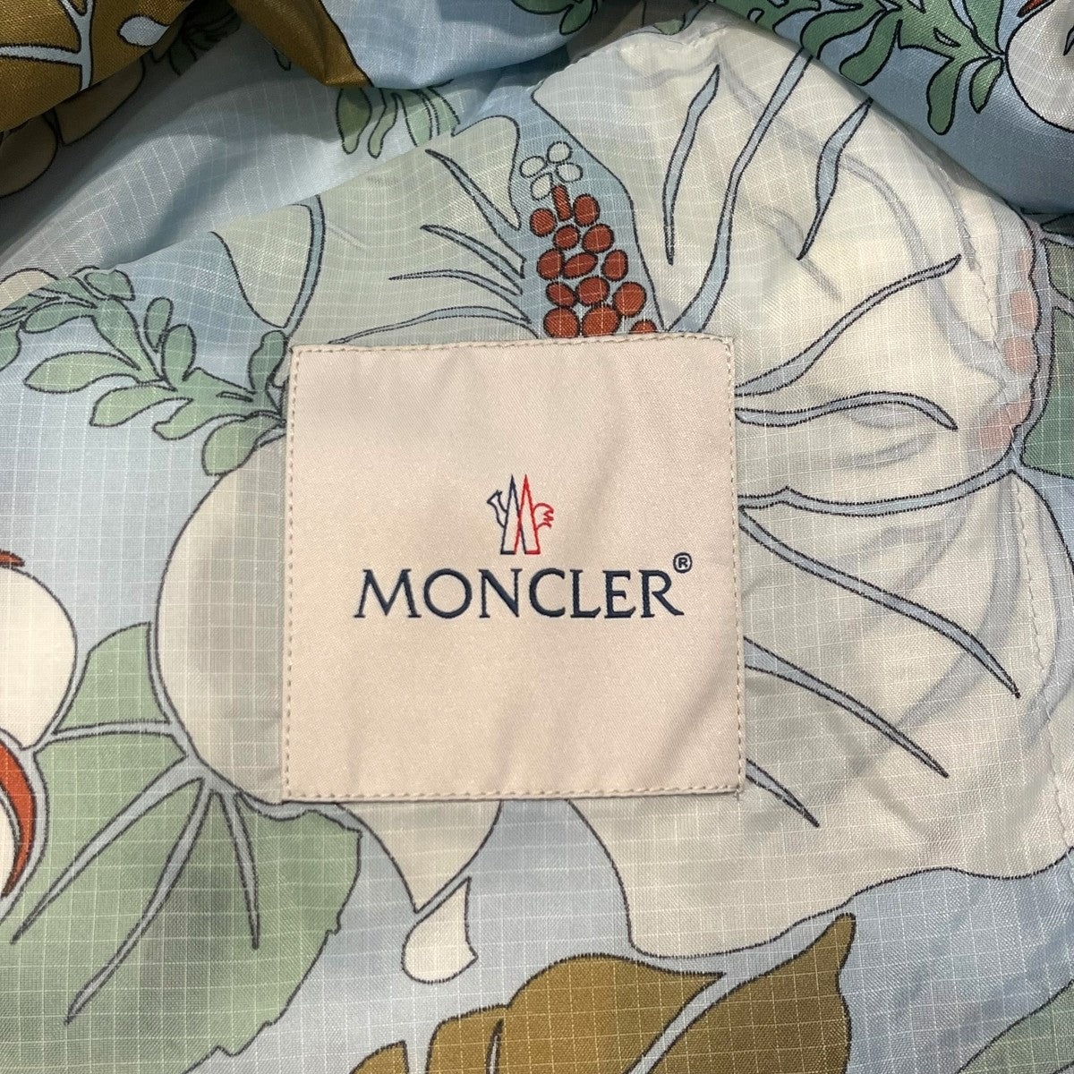 MONCLER(モンクレール) ボタニカル柄ナイロン ジャケットF10931B72500