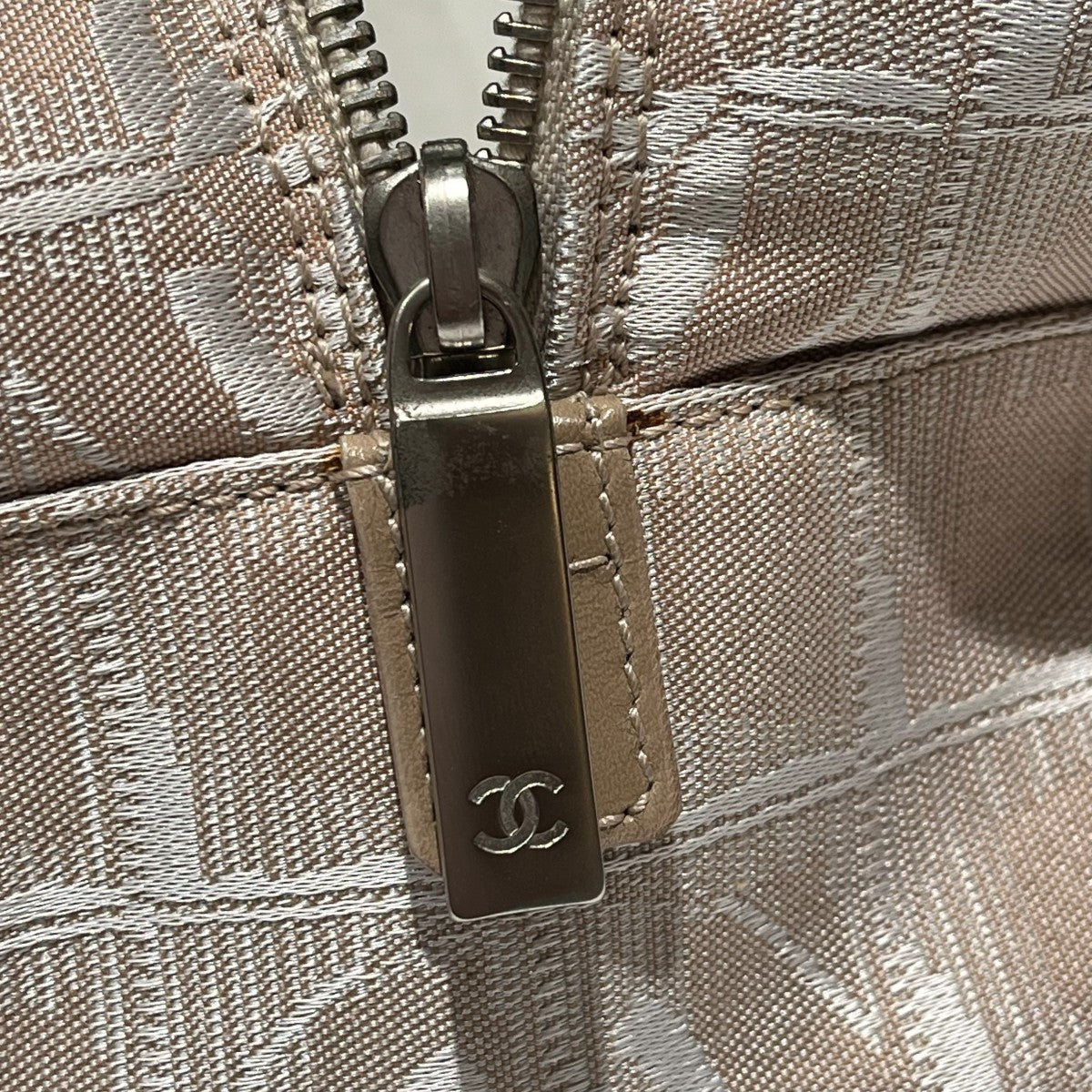 CHANEL(シャネル) ニュートラベルラインハンドバッグ 683**** ベージュ