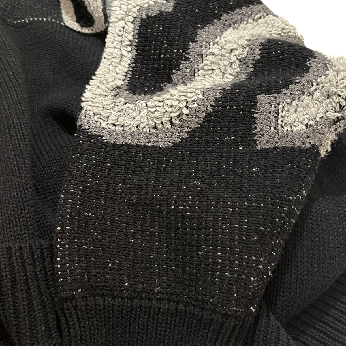 Supreme(シュプリーム) ロゴデザインChenille Logo Sweater ニット