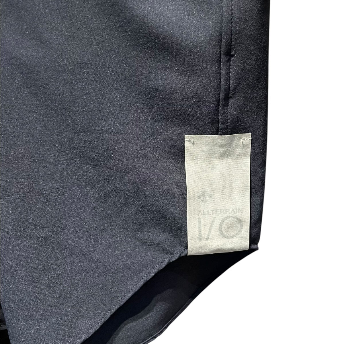 Descente ALLTERRAIN ソロテックスレギュラーカラーシャツ無地長袖シャツDLMXGB50 古着・中古-3枚目のアイテム画像