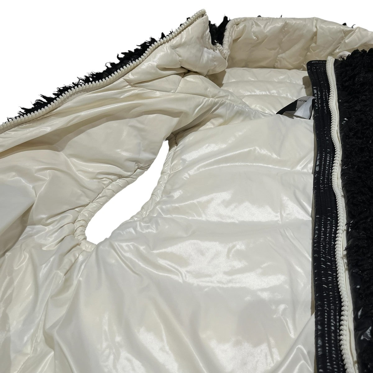 MONCLER GILETボアダウンベストI20988G00026 古着・中古-8枚目のアイテム画像