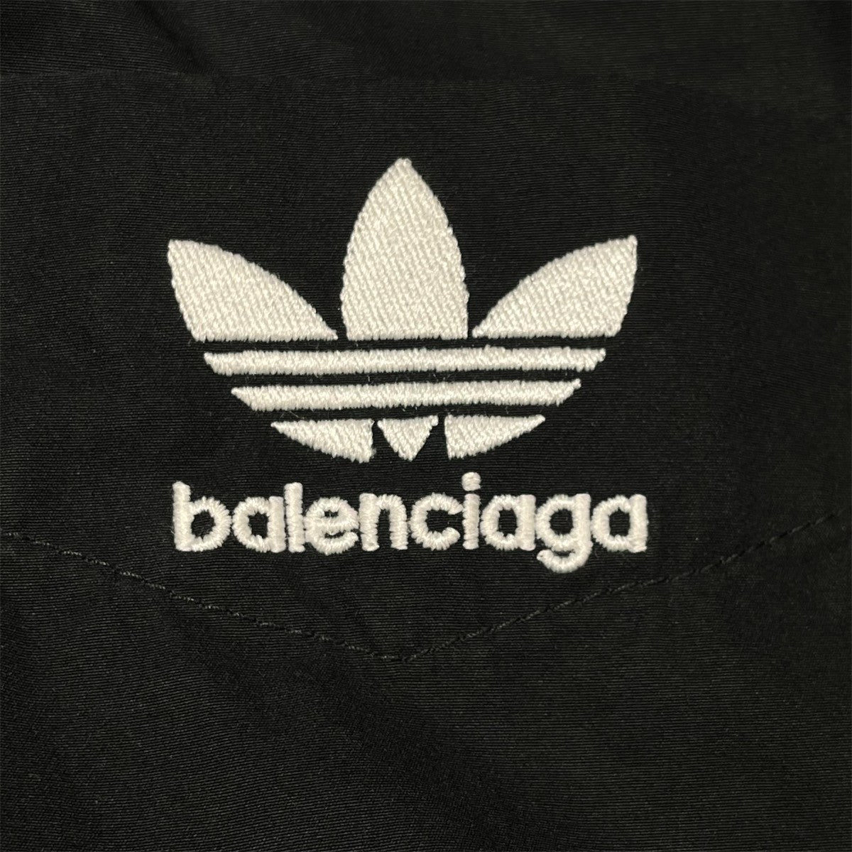 BALENCIAGA×adidas 3ライン ロゴ刺繍フーデッドシャツ725372 古着・中古-3枚目のアイテム画像