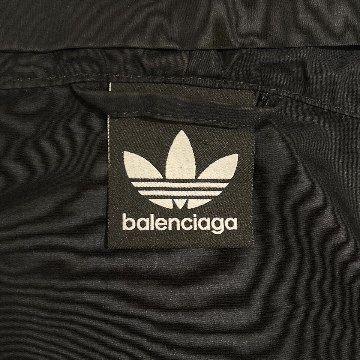 BALENCIAGA×adidas 3ライン ロゴ刺繍フーデッドシャツ725372 古着・中古-8枚目のアイテム画像