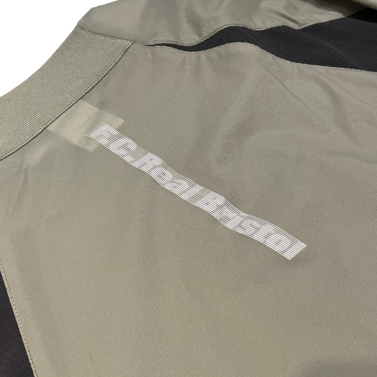 F．C．R．B． 5SS ULTRA LIGHT WEIGHT HALF ZIP PISTEナイロンシャツFCRB-250044 古着・中古-3枚目のアイテム画像