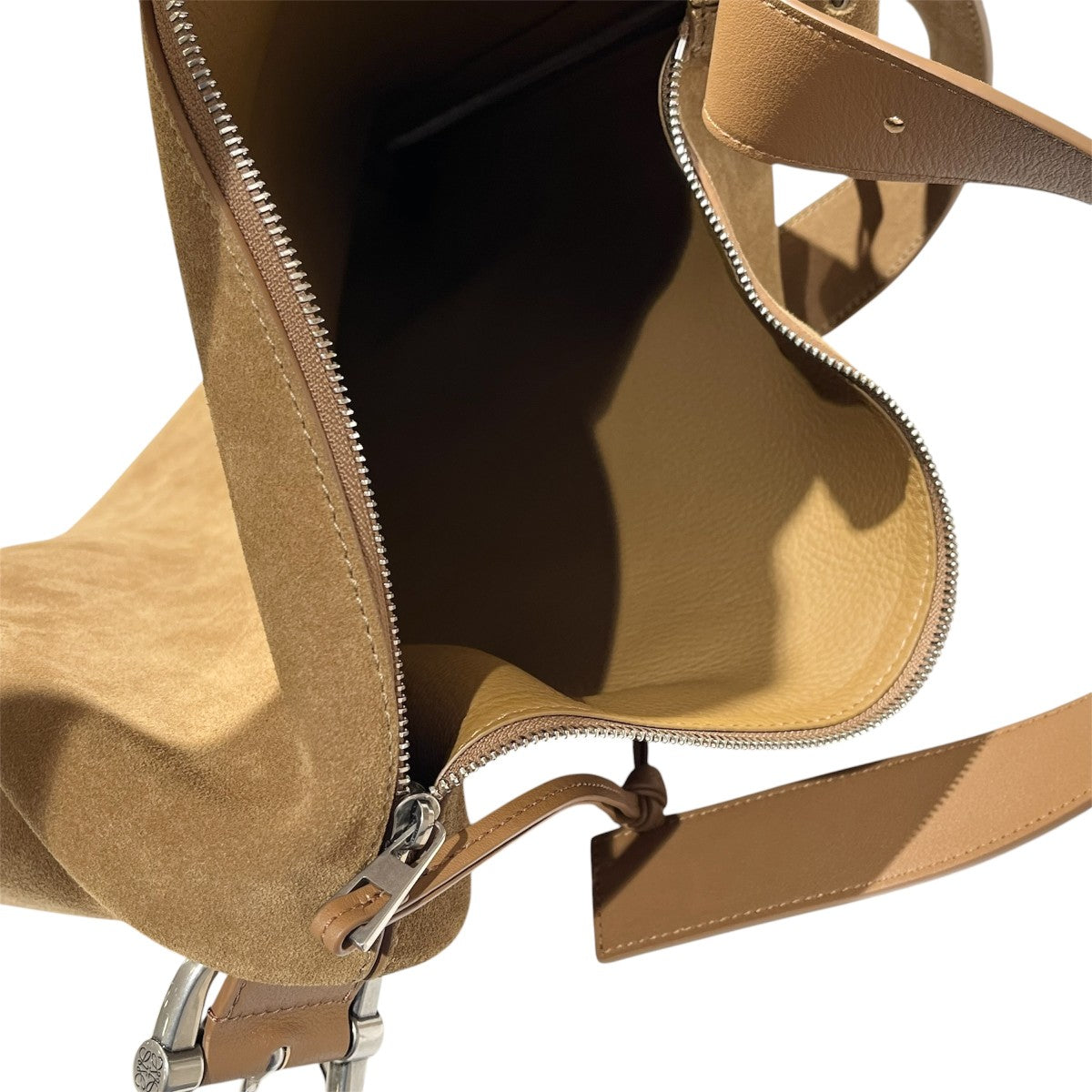LOEWE ループバケット ミディアム スエードカーフ レザー ショルダーバッグ 古着・中古-8枚目のアイテム画像