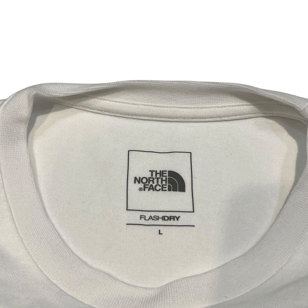 ロゴ刺繍半袖TシャツNTW32536