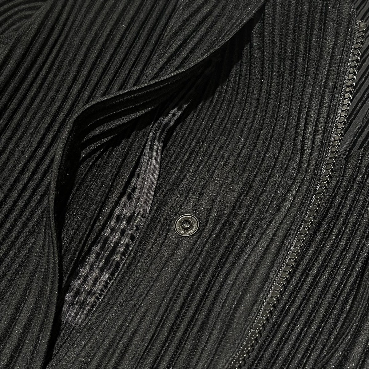HOMME PLISSE ISSEY MIYAKE プリーツノーカラージップジャケットHP53JC300 QUARRY 古着・中古-5枚目のアイテム画像