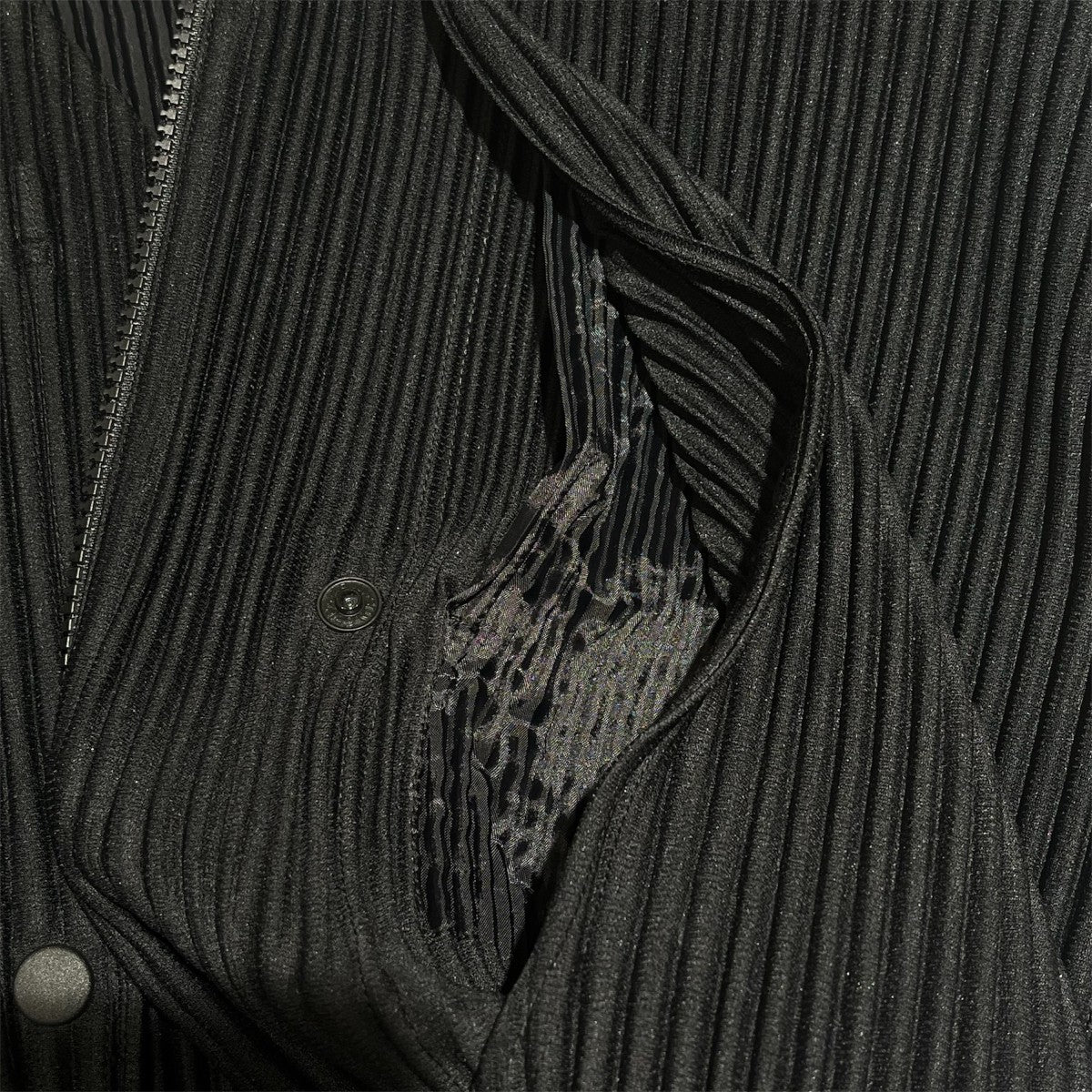 HOMME PLISSE ISSEY MIYAKE プリーツノーカラージップジャケットHP53JC300 QUARRY 古着・中古-8枚目のアイテム画像