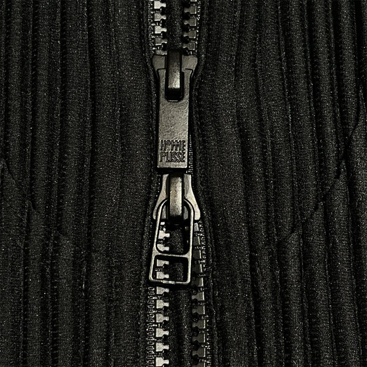 HOMME PLISSE ISSEY MIYAKE プリーツノーカラージップジャケットHP53JC300 QUARRY 古着・中古-9枚目のアイテム画像