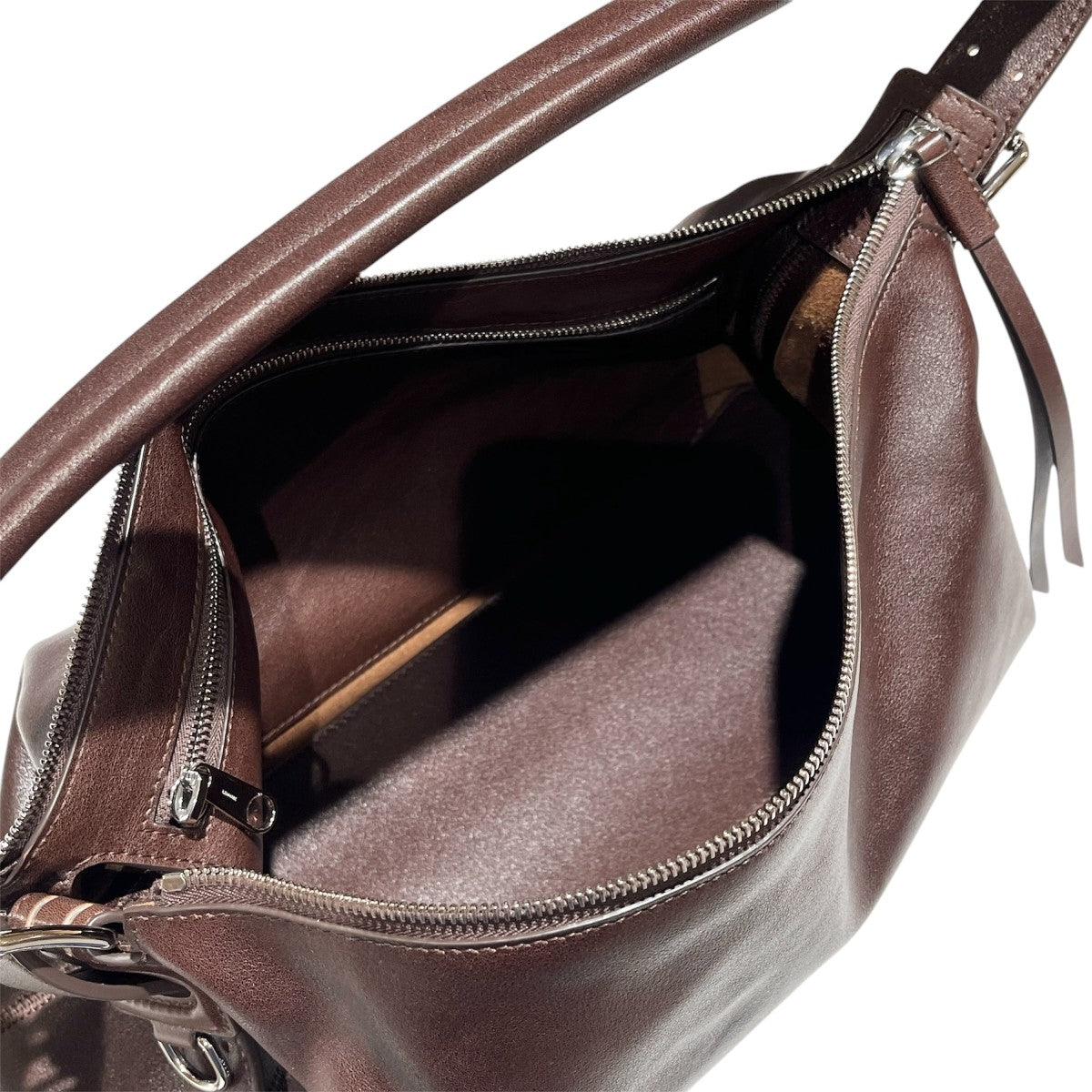 LEMAIRE BELTED BAGUETTE BAG ベルテッド レザーバケットバッグ 古着・中古-8枚目のアイテム画像