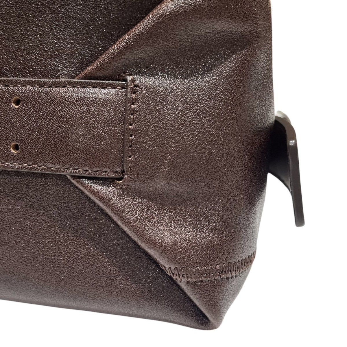 LEMAIRE BELTED BAGUETTE BAG ベルテッド レザーバケットバッグ 古着・中古-9枚目のアイテム画像