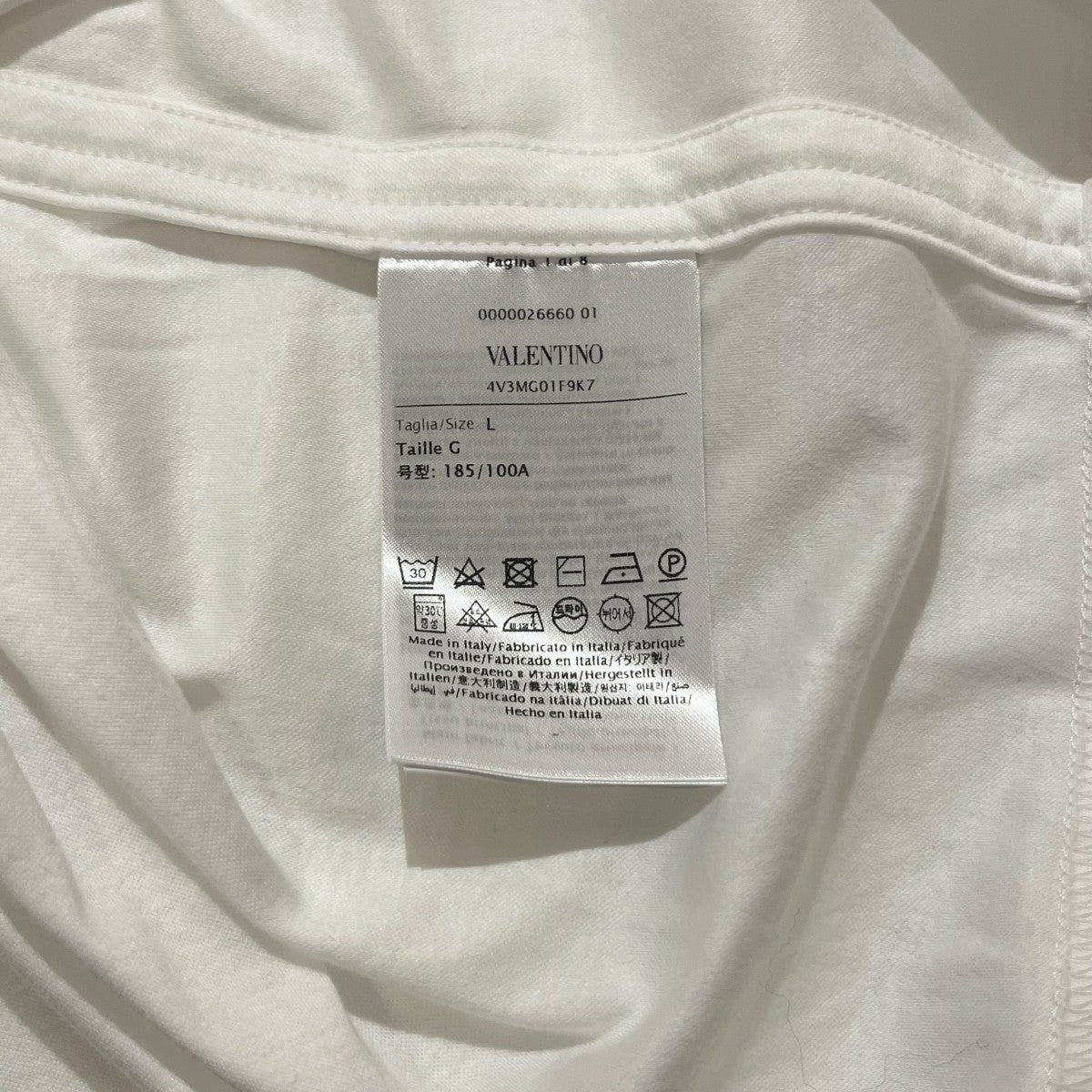 裾タグTシャツ