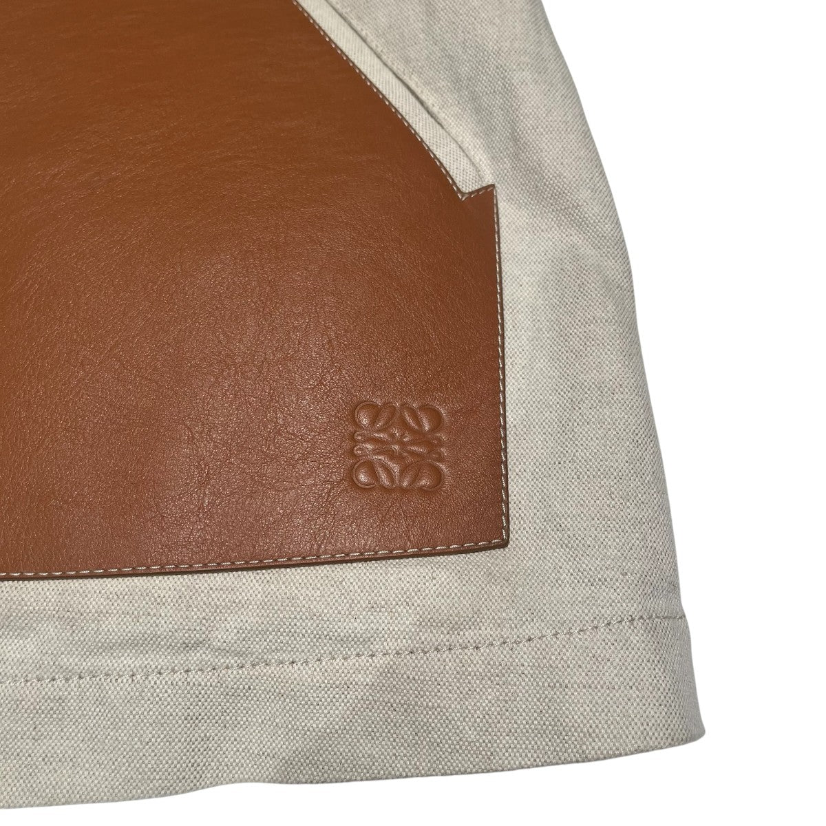 LOEWE(ロエベ) 襟着脱式レザーカラートラペーズPコートS359338XAY