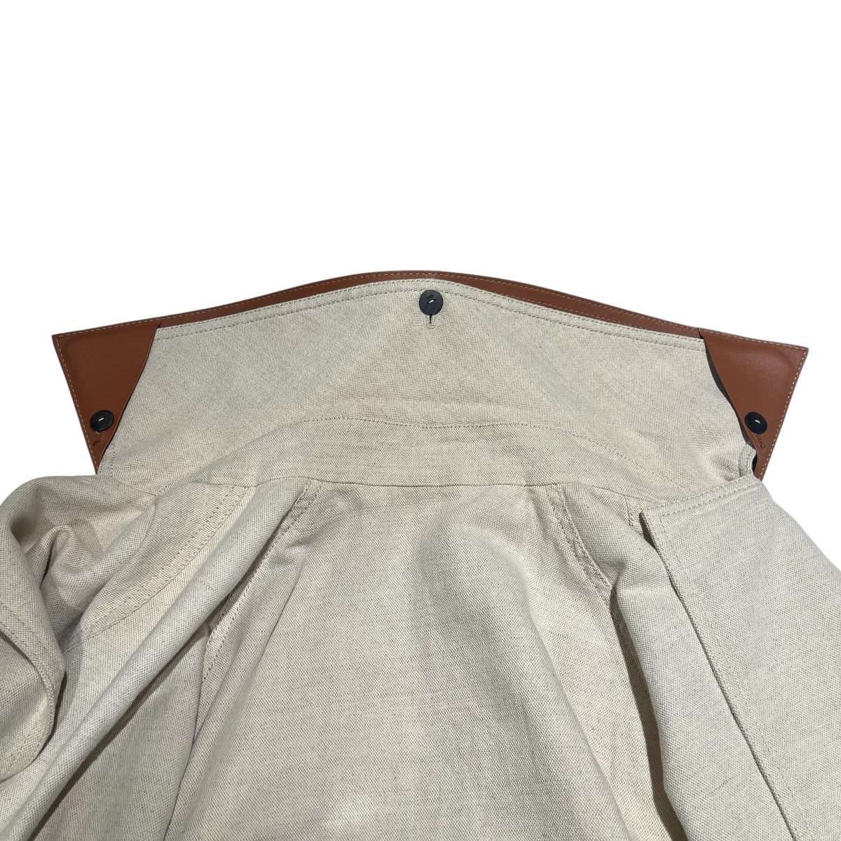 LOEWE 襟着脱式レザーカラートラペーズＰコートS359338XAY 古着・中古-7枚目のアイテム画像