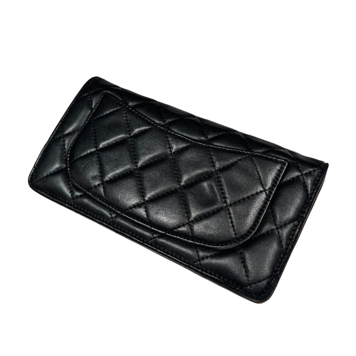 CHANEL(シャネル) マトラッセ ココマーク 2つ折り長財布 ラムスキン