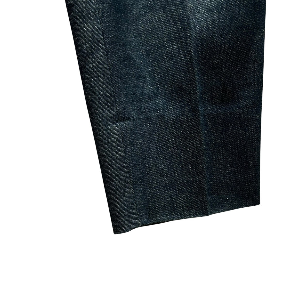 SHUTTLE DENIM 2-TUCK WIDE TAPERED SLACKSデニムパンツ