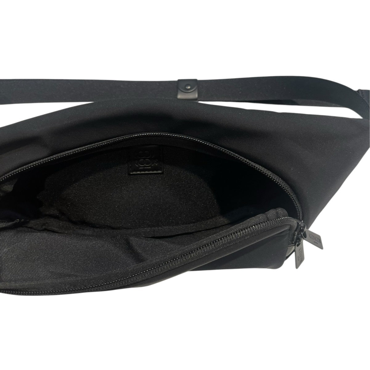 GOODGOODS ISSEY MIYAKE ボディーバッグGG23-AG051 古着・中古-3枚目のアイテム画像