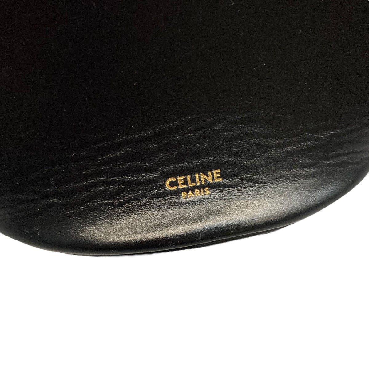 CELINE(セリーヌ) クレシーバケットショルダーバッグラウンドショルダーバッグ S-CU-4129 ブラック サイズ  ONE｜【公式】カインドオルオンライン ブランド古着・中古通販【kindal】