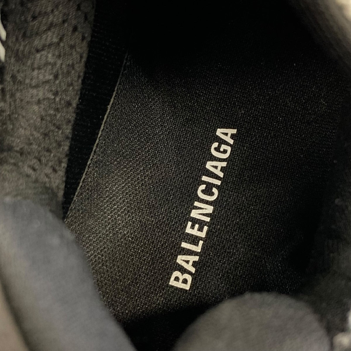 BALENCIAGA(バレンシアガ) RUNNERローカットスニーカー677403 677403 ブラック サイズ 26.5cm｜【公式】カインドオルオンライン  ブランド古着・中古通販【kindal】