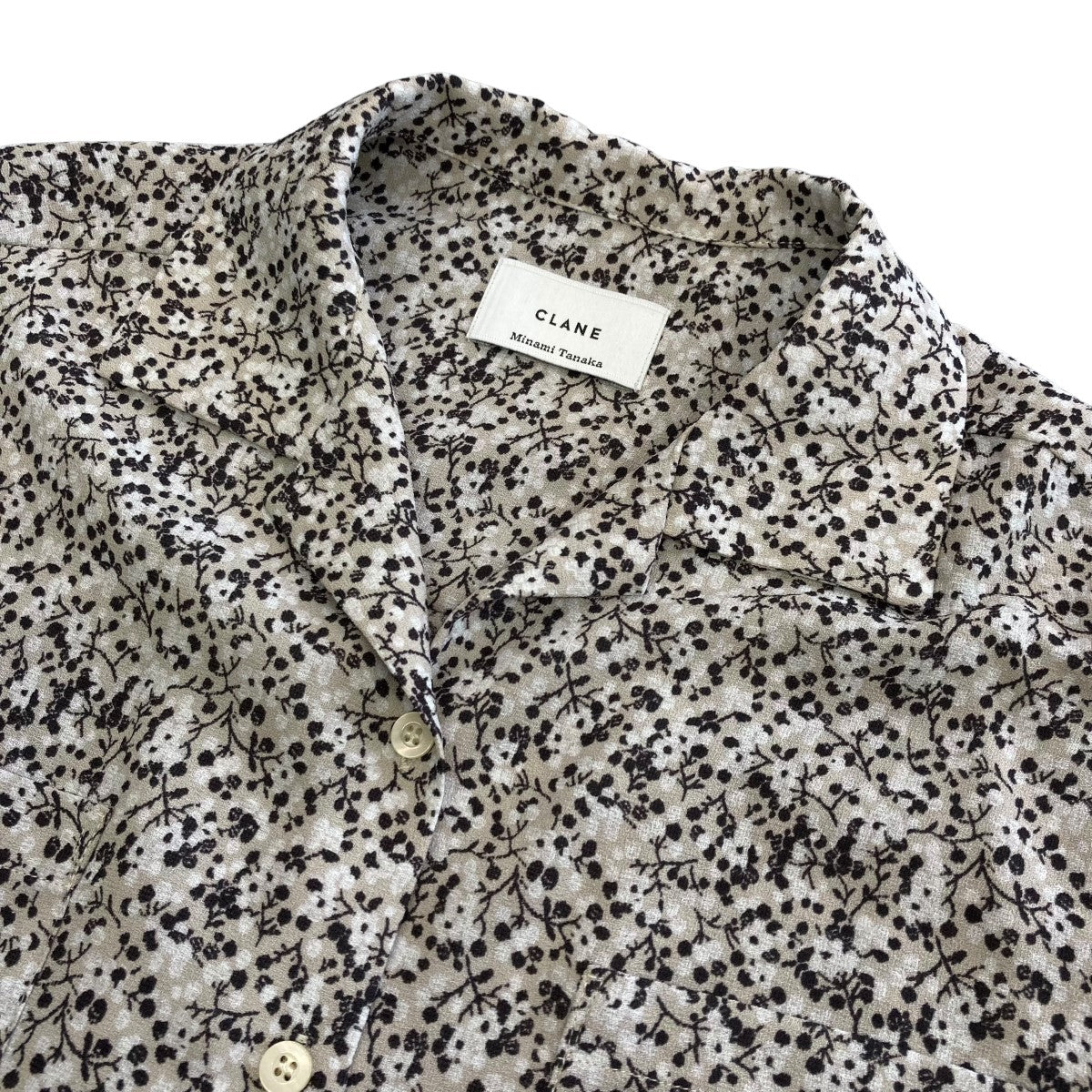 クラネの×TANAKA MINAMI CIRCLE FLOWER SHIRT 半袖ブラウス 10122-4062です。 CLANE 古着・中古 トップス アイテム