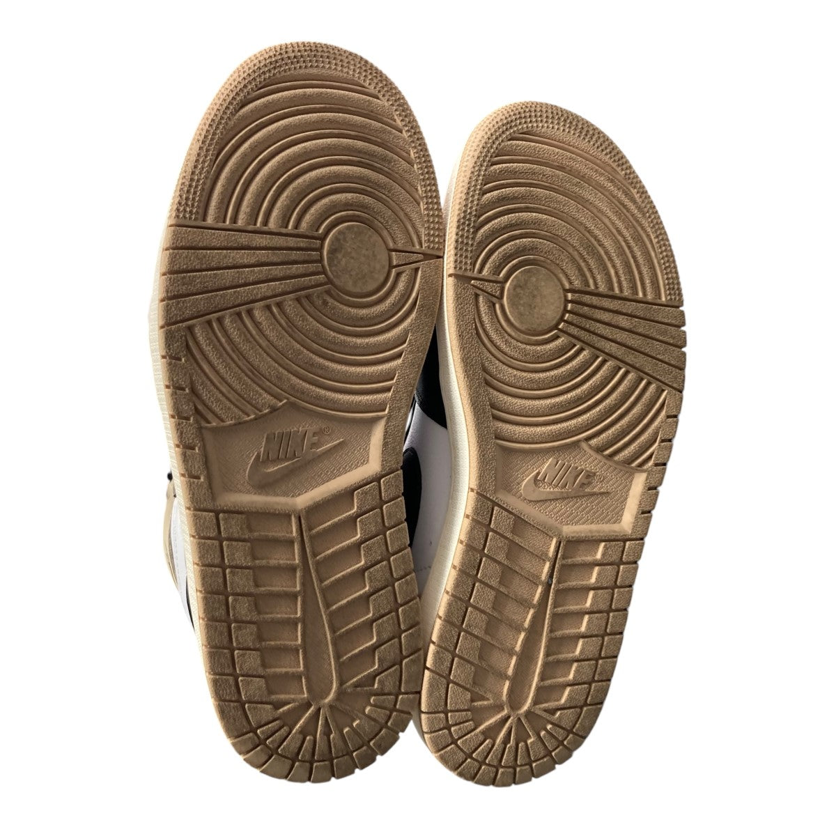 NIKE(ナイキ) Air Jordan 1 Retro High OGハイカットスニーカーFD2596