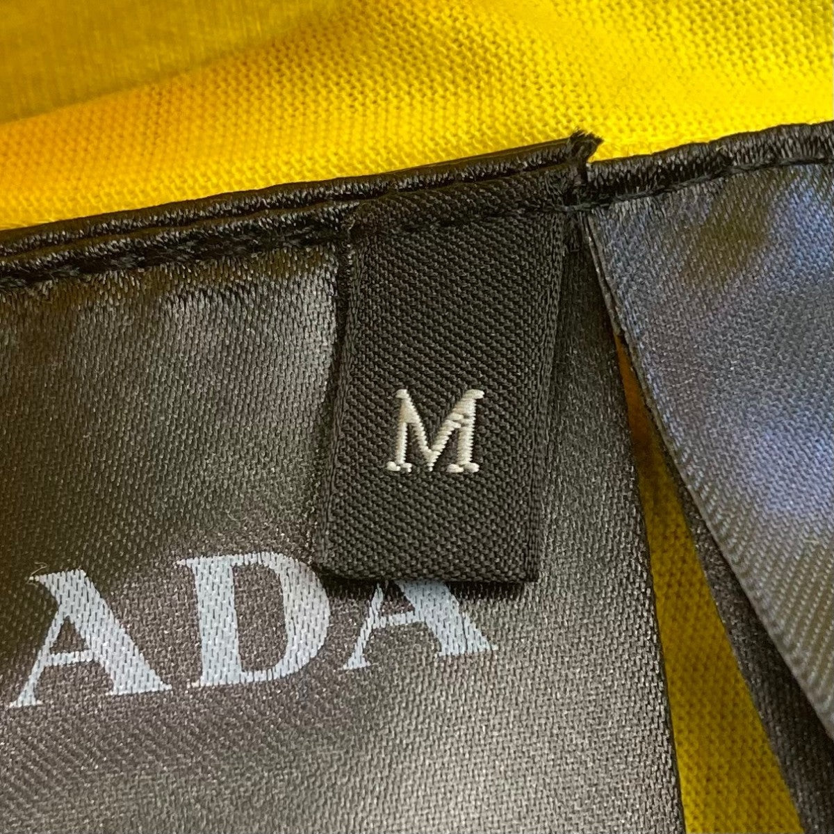 PRADA 21AWクルーネックカットソーUJN741 古着・中古-6枚目のアイテム画像