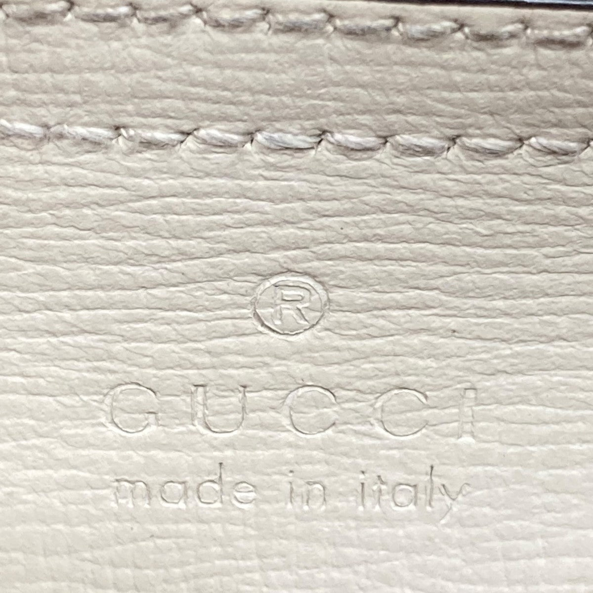 グッチのGGスプリーム ショルダーバッグ 645454です。 GUCCI 古着・中古 バッグ アイテム