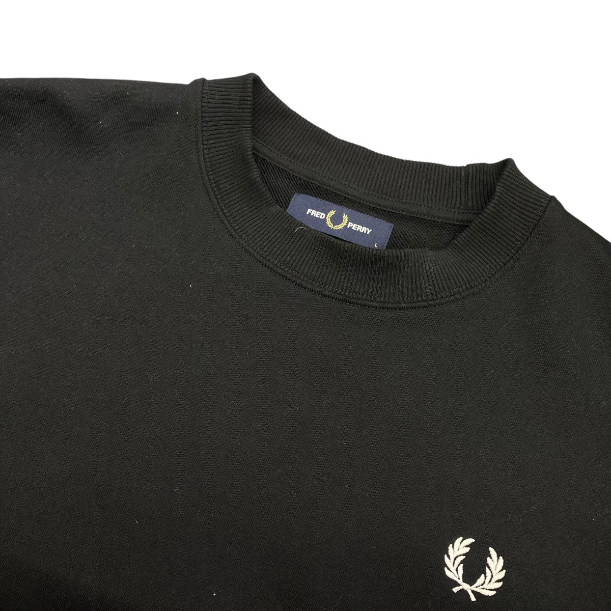 フレッドペリーのロゴ刺繍スウェット M7535-184-01885-426です。 FRED PERRY 古着・中古 トップス アイテム