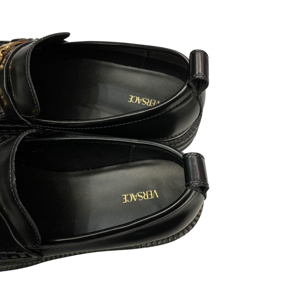 GIANNI VERSACE ヴェルサーチ ローファー 革靴 メデューサ 黒 メドゥーサ ベルベット シューズ ブラック,ゴールド | VERSACE JP