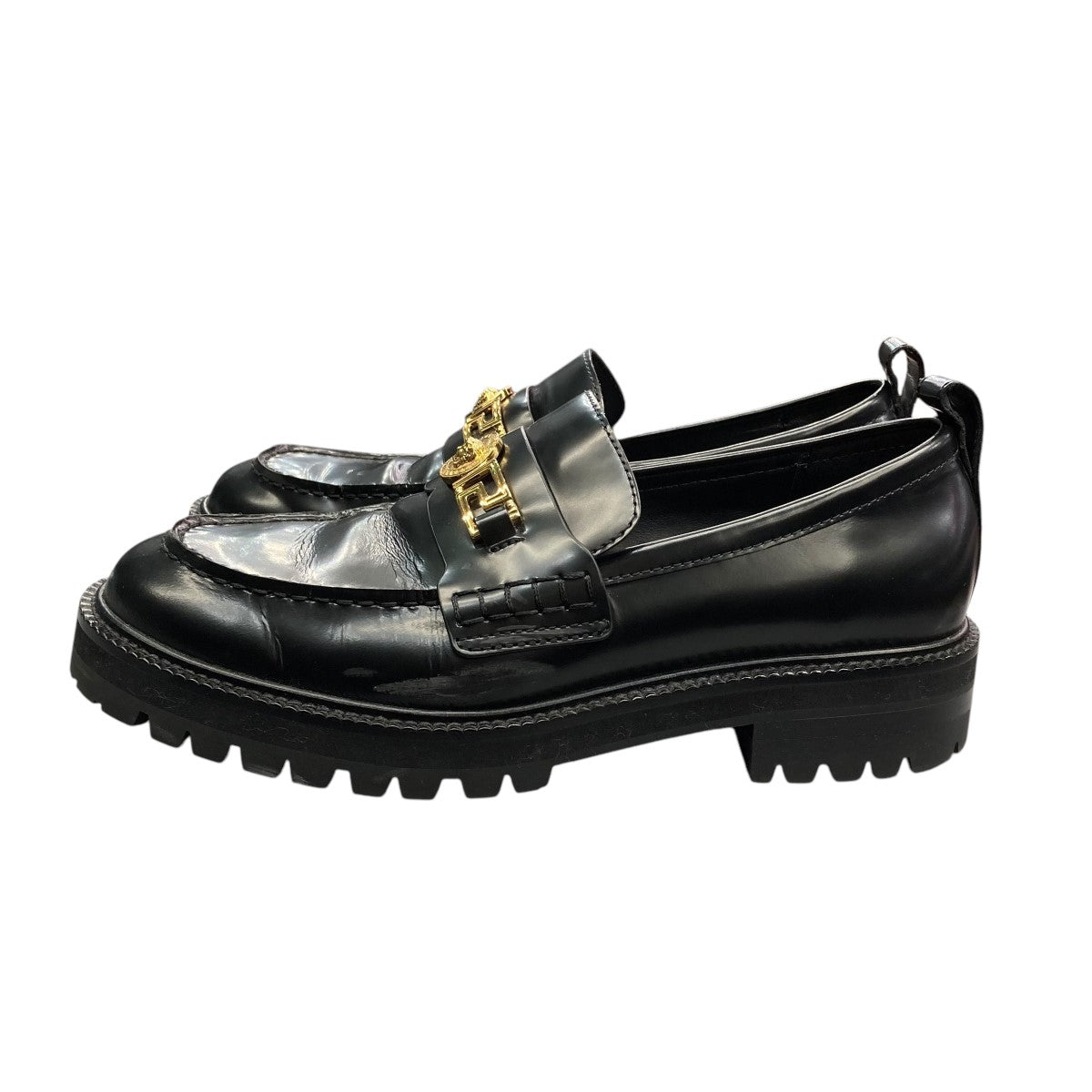 ヴェルサーチ　Versace 27.5 クロコダイル風 ローファー　新品　43 メドゥーサ '95 ローファー ブラック,ゴールド | VERSACE JP