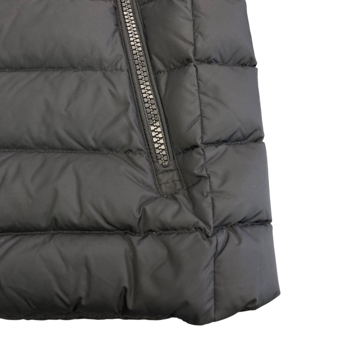 MONCLER AMIOTダウンジャケットC20914030205 68352 古着・中古-5枚目のアイテム画像