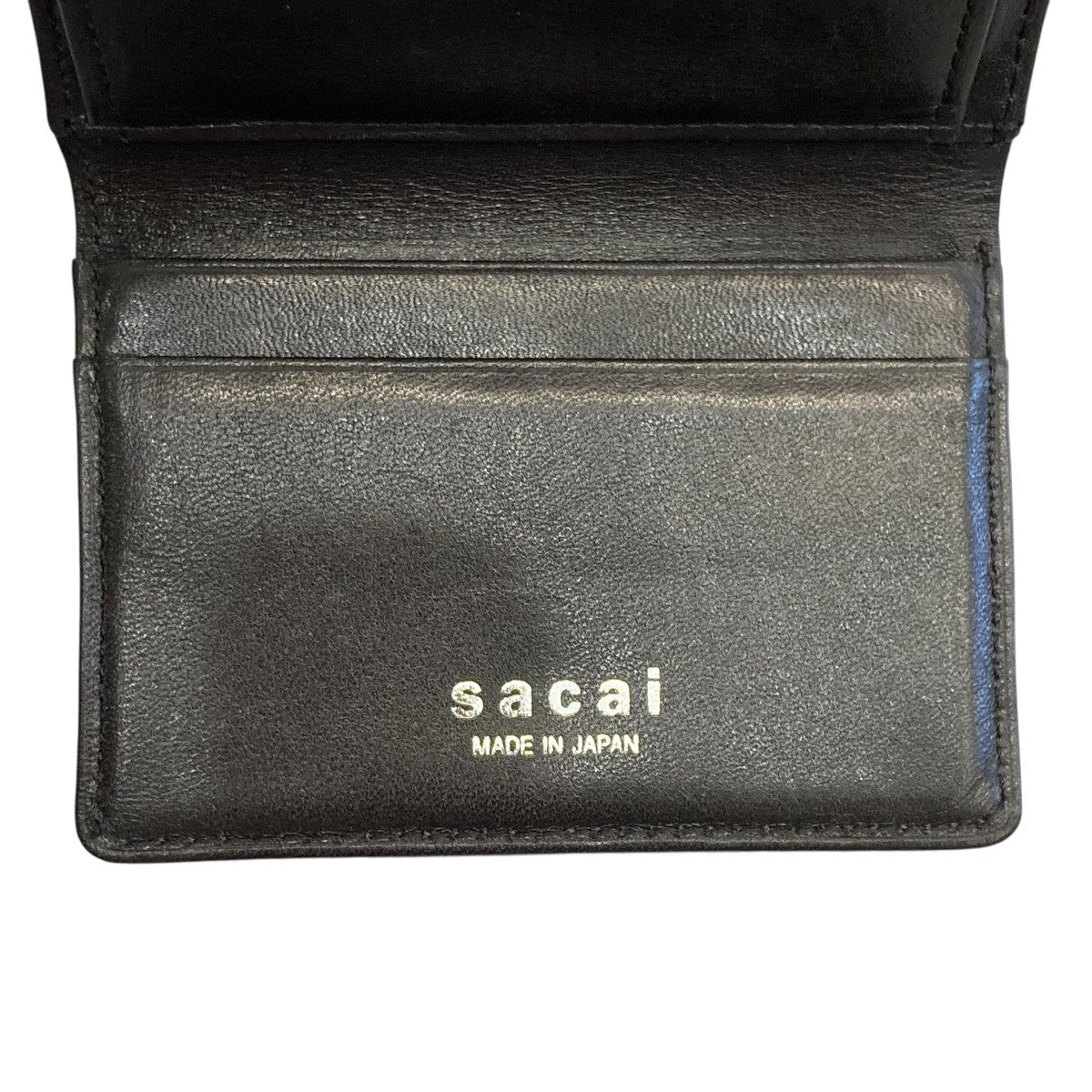 sacai ブラック 三つ折り財布　※まもなく終了 sacai ブラック 三つ折り財布 ※まもなく終了 - メルカリ