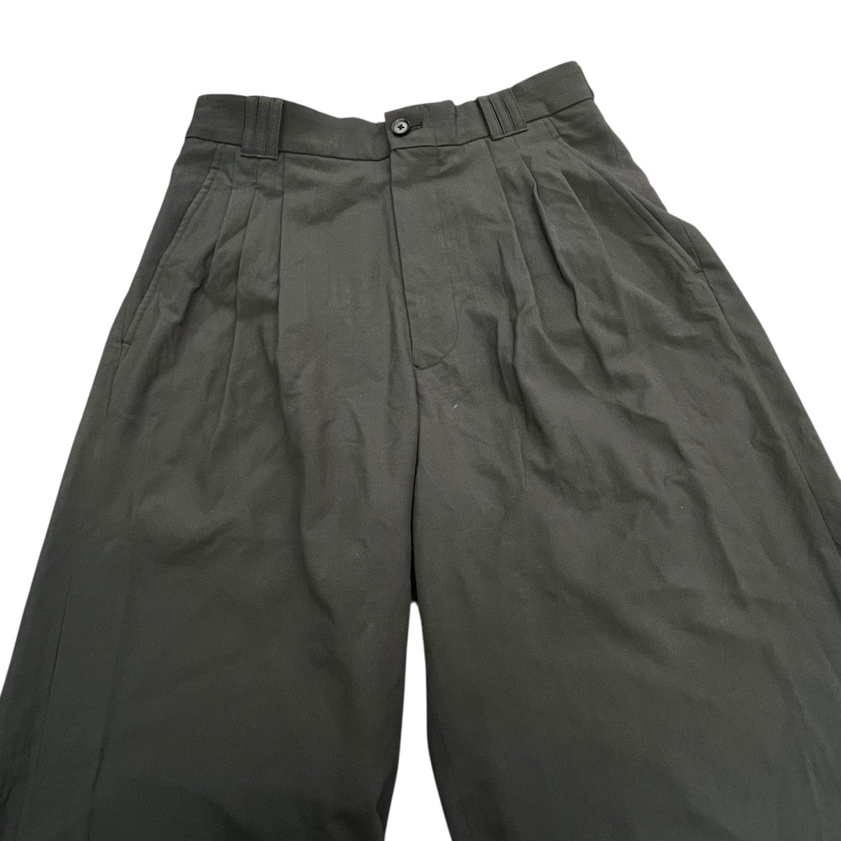 YOKE(ヨーク) WOOL TROPICAL 3PLEATED WIDE―LEG TROUSERSスラックス