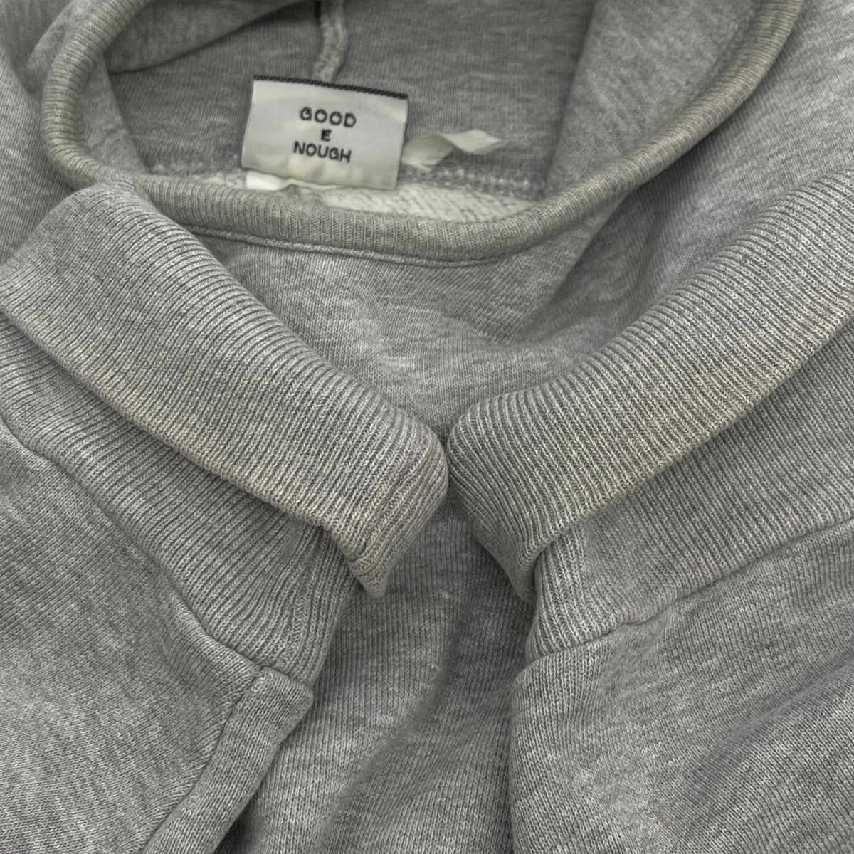 GOODENOUGH(グッドイナフ) プルオーバーパーカー ライトグレー サイズ