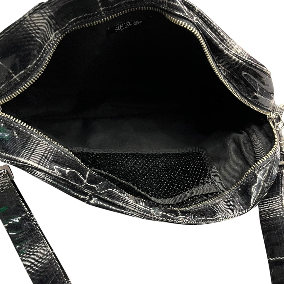 ショルダーバッグ