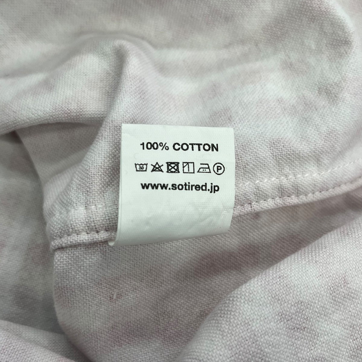 チェックシャツ