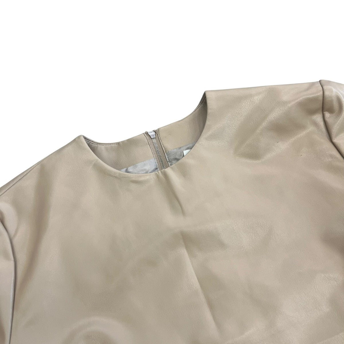 HYKE FAUX LEATHER CROPPED TOPフェイクレザーカットソー251-17497 古着・中古-3枚目のアイテム画像