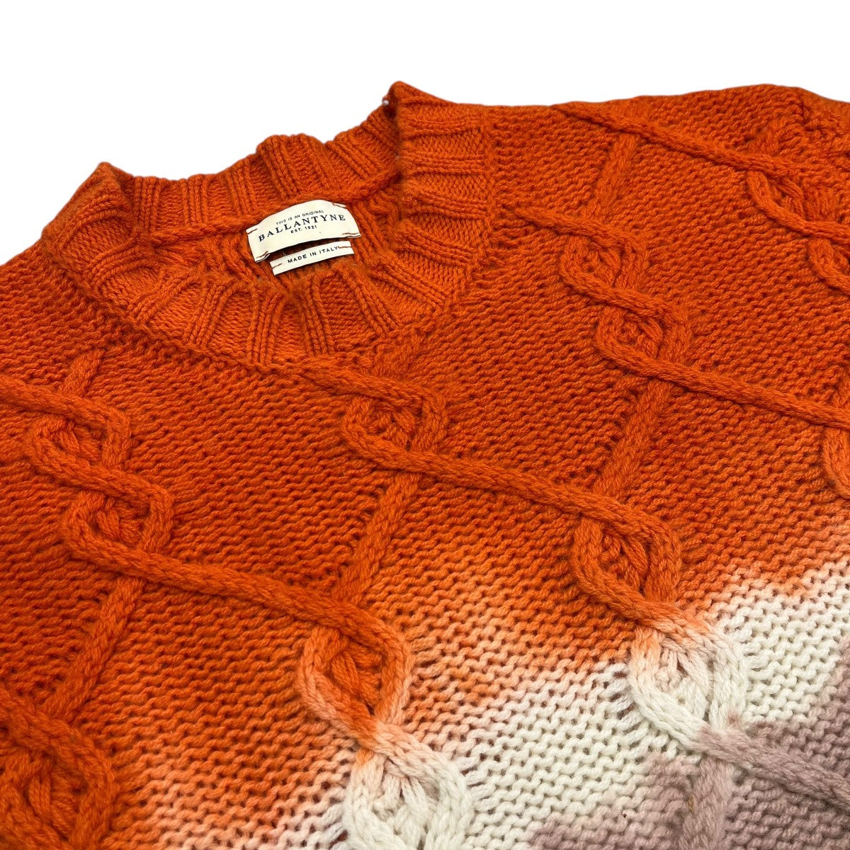 WATER SPRAY EFFECT TURTLENECK JUMPERニット