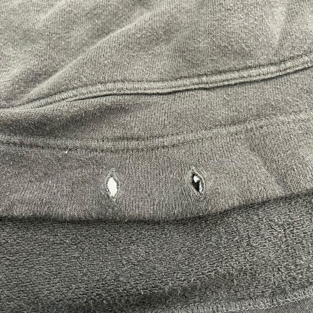 プルオーバーパーカー